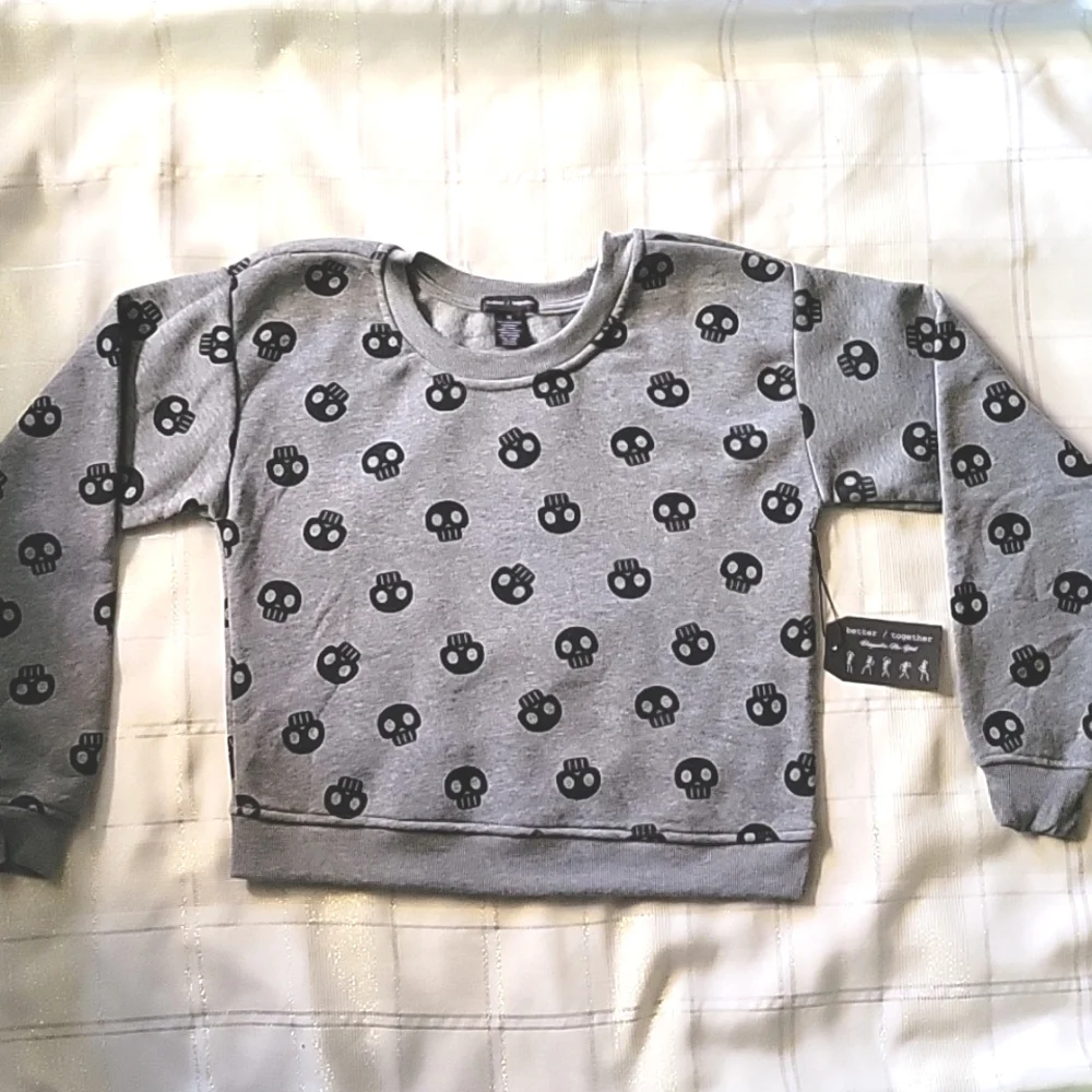 NWT Skull Crop Sweater & Sweats Set - Picture 3 of 11